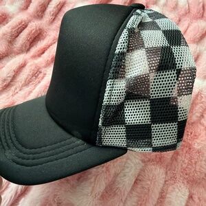 Woman’s Trucker mesh hat